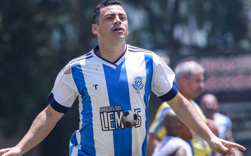 Fiuza marcou o gol do Obras contra o Penharol, no Quarentão, pela segunda rodada da Várzea