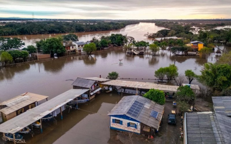 Enchente atingiu Nova Santa Rita em maio de 2024, deixando parte da população desabrigada | abc+