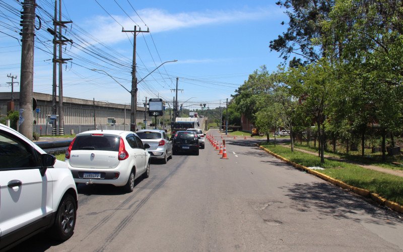 Trânsito ficará em meia pista na Av. Sete de Setembro até sexta-feira (14)