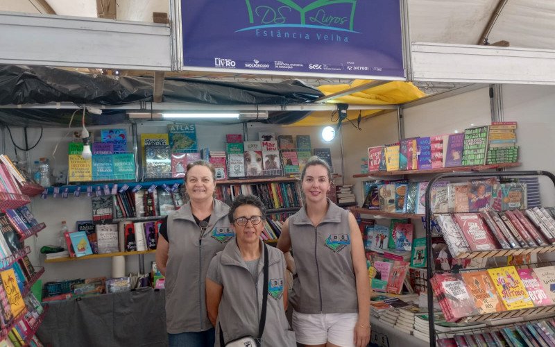 Na Banca DS Livros Estância Velha, os livros mais vendidos são de romance adolescente e terror