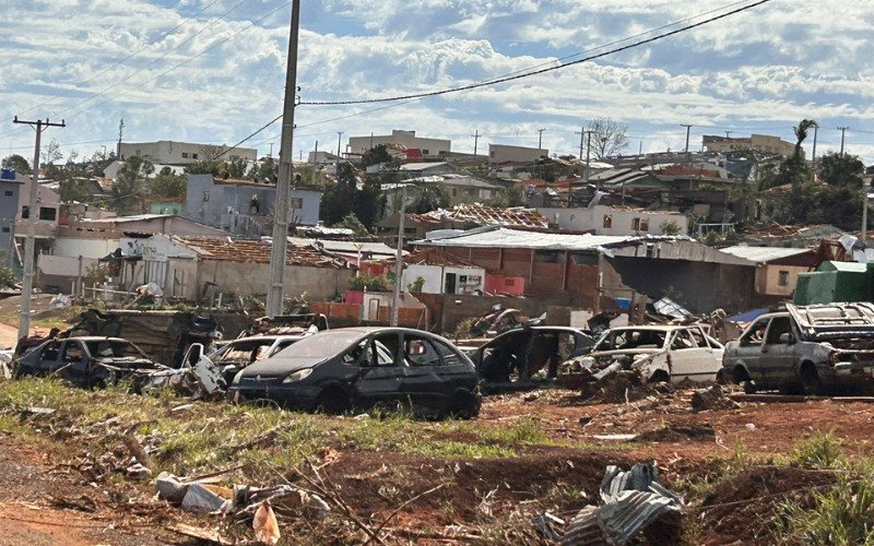 Agentes da Defesa Civil de Novo Hamburgo chegam ao Paraná para auxiliar cidade devastada por tornado | abc+