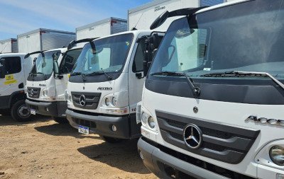 Cooperativas de reciclagem da região recebem seis novos caminhões
