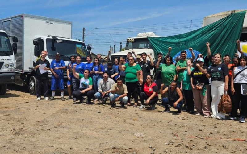 Cooperativas de reciclagem de São Leopoldo receberam cinco novos caminhões do projeto Reconstrução Solidária