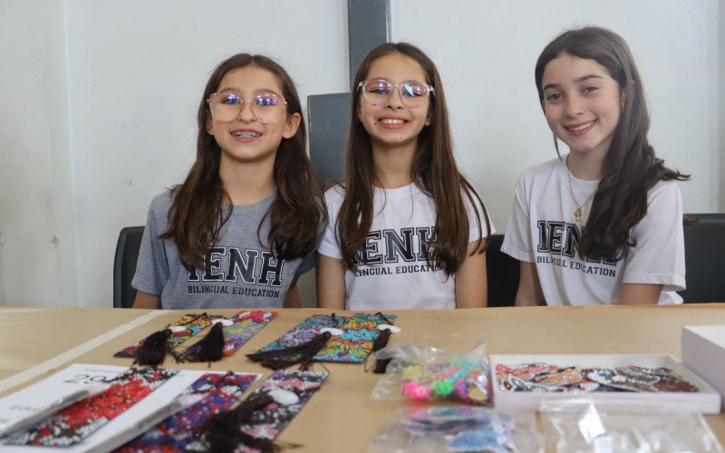 Empreendedorismo Kids re&uacute;ne diversas crian&ccedil;as na Unidade Pindorama da Institui&ccedil;&atilde;o de Ensino Novo Hamburgo (IENH). Na foto, as alunas Luiza, Julia e Eduarda
