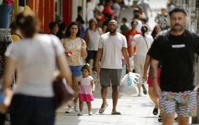 Precisa trocar presentes? Confira dicas do Procon para garantir seus direitos na hora da troca