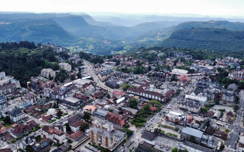 Gramado estuda prorrogar por mais seis meses decreto que barra a construção de novos hotéis na cidade