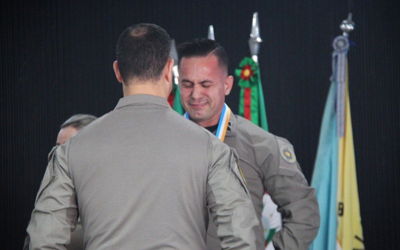 Evento contou com homenagens a empresários, policiais e ex-policiais 