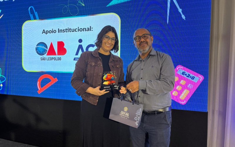 Professora de Ensino Superior, Edilaine Vieira Lopes - 4º Prêmio Ser Educação | abc+