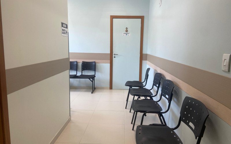 Sala de espera do ambulatório do Programa Saúde 60+ RS, em Novo Hamburgo
