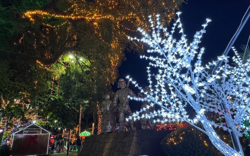 Decoração do Natal dos Anjos de Dois Irmãos