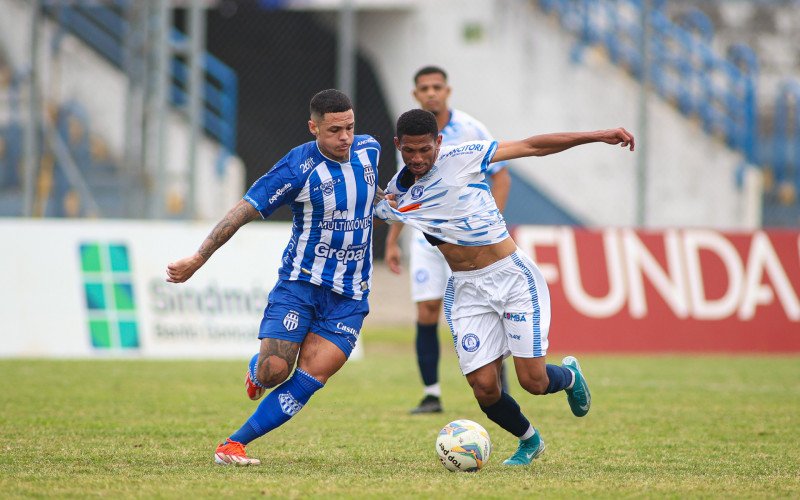 Em duelo brigado, Aimoré superou Esportivo e avançou às semifinais | abc+