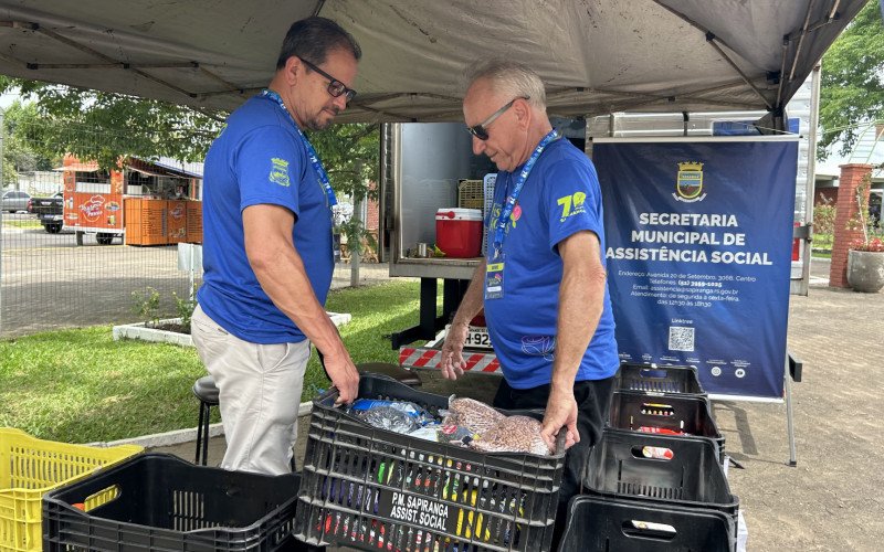 Equipe da Secretaria de Assistência Social acredita que mais de 5 toneladas de alimentos foram arrecadados ao longo da Festa das Rosas | abc+