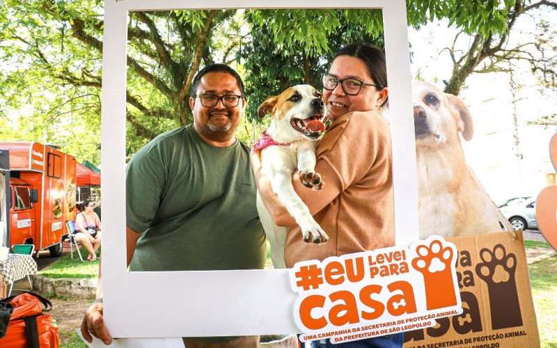 2º Pet Day ocorreu na Praça dos Correios e conseguiu um novo lar para 30 animais