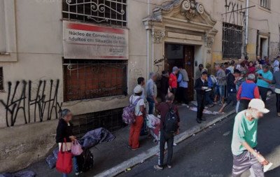 Homem é encontrado morto dentro de freezer em local que acolhe pessoas em situação de rua