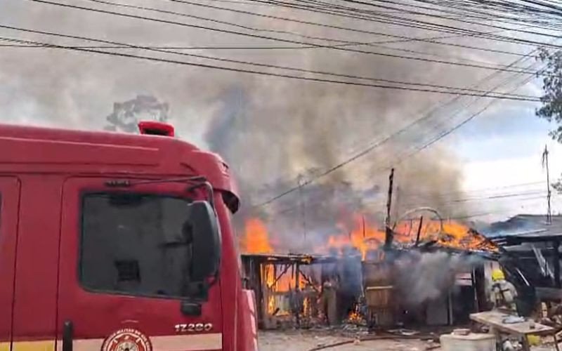 Uma pessoa morre em incêndio que atingiu casas em Gravataí | abc+