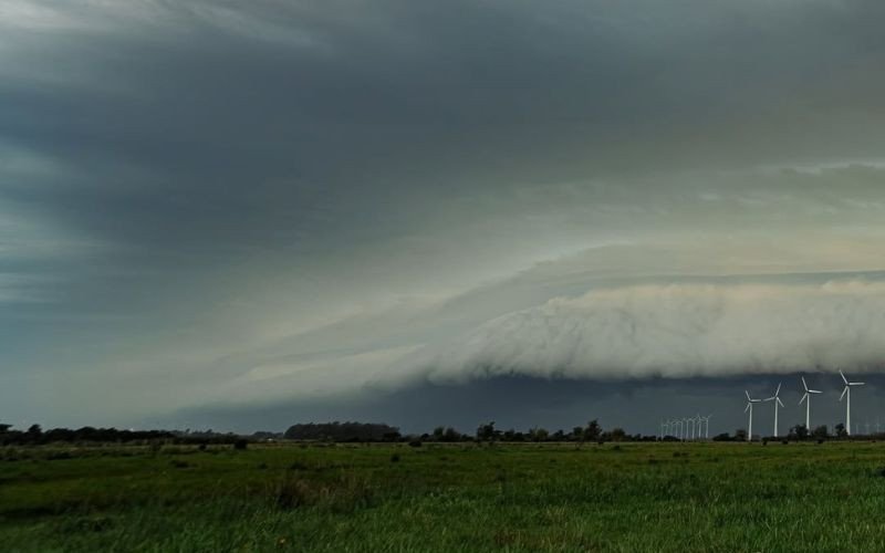 Imagens impressionates mostram nuvem prateleira no Rio Grande do Sul