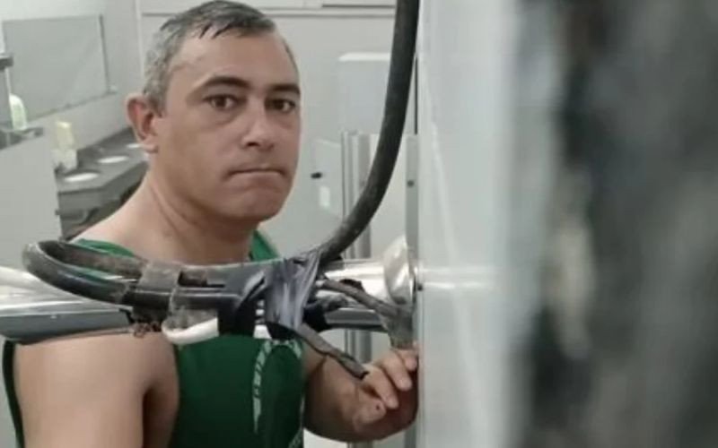 Imagens mostram como funcionário filmava alunas durante o banho na Feevale | abc+