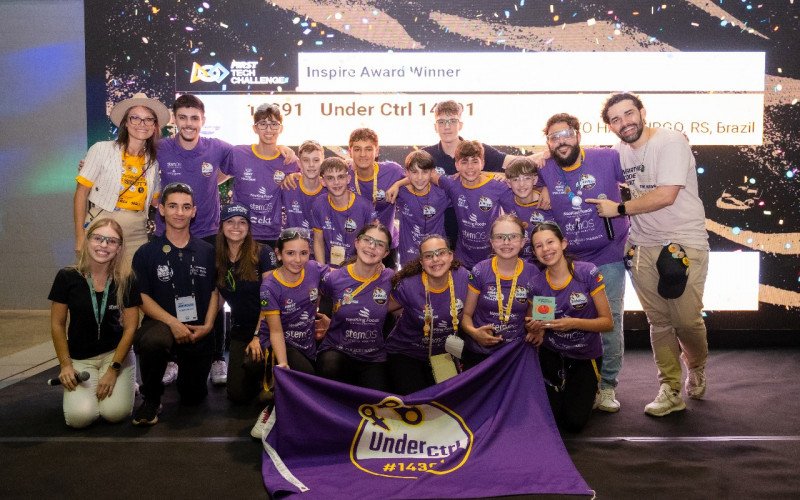 Equipe Under Control conquistou o prêmio Inspire Award na etapa estadual da FIRST Tech Challenge e vai disputar a etapa nacional em março | abc+