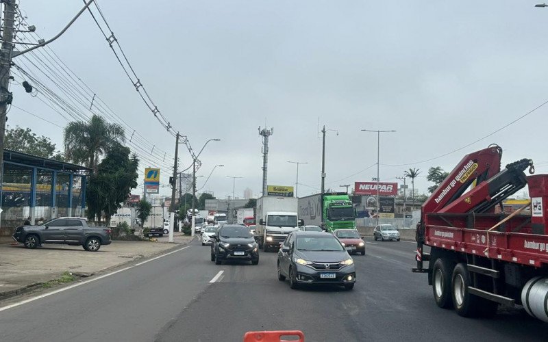 BR-116: Manhã de caos na rodovia por conta de obras e acidente 
