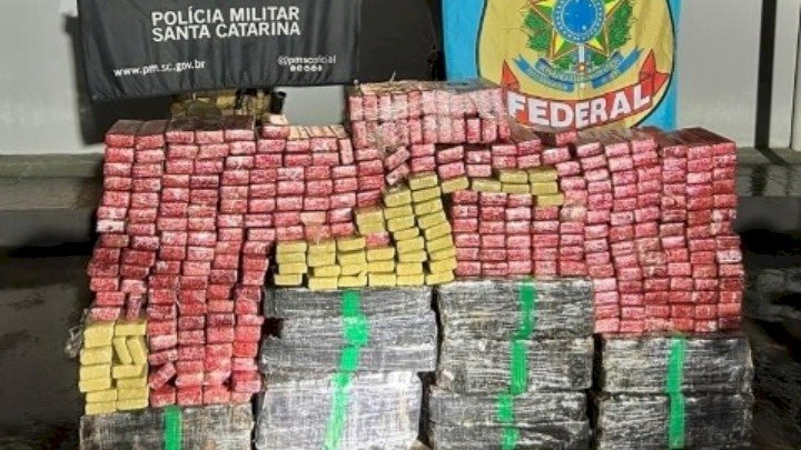 Cerca de 495 quilos de maconha estavam dentro de carro com placa clonada em Santa Catarina | abc+