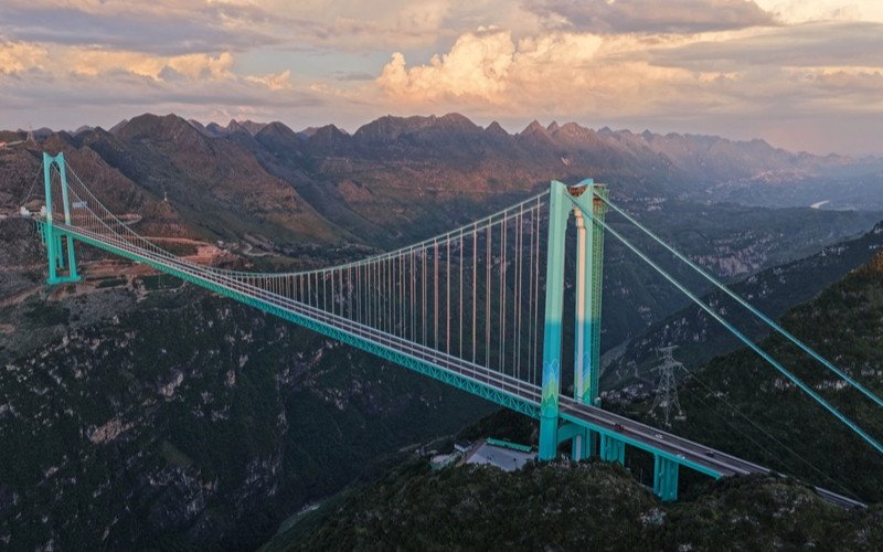 Ponte do Cânion Huajiang na China é a ponte mais alta do mundo