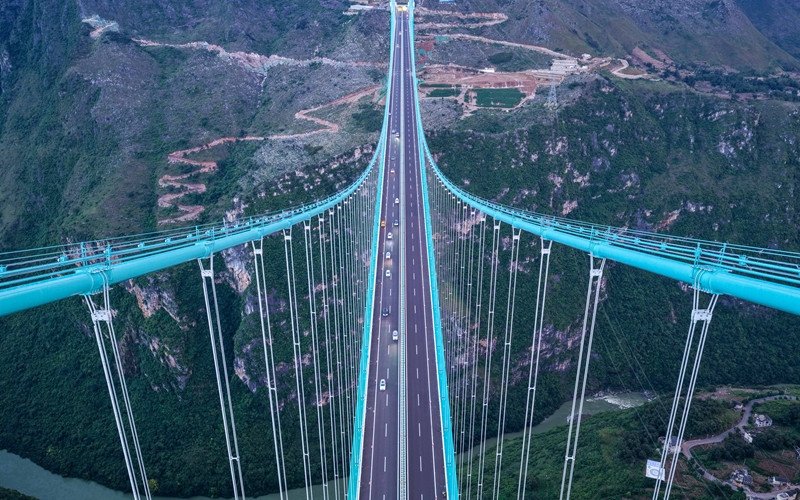 Ponte do Cânion Huajiang na China é a ponte mais alta do mundo