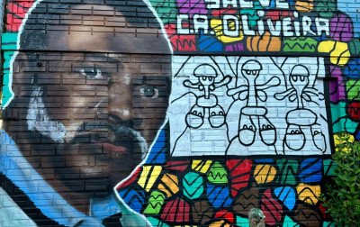 VÍDEO: Carlão é homenageado com realismo em mural na Casa da Praça