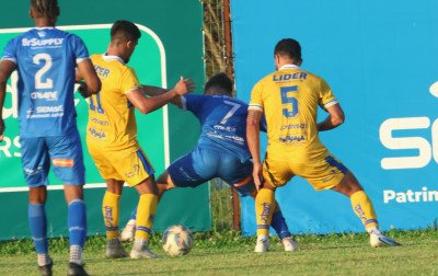Aimoré vacila no fim e perde para o Pelotas no 1º jogo da semifinal da Copa FGF