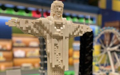Parque inspirado no universo dos blocos de montar e com miniaturas de monumentos históricos inaugura em Gramado