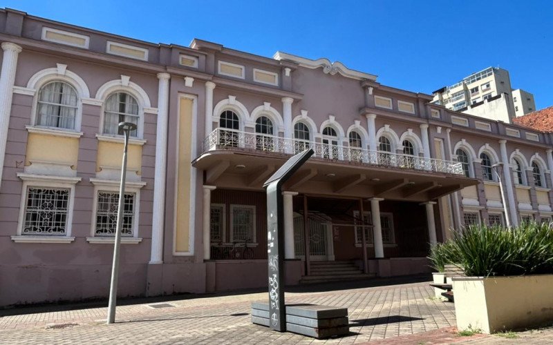 Prédio de 1912 no centro da cidade receberá gabinete do prefeito Gustavo Finck e outros serviços, após realocação da Pinacoteca e entidades culturais | abc+