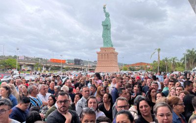 HAVAN: "Ansiosa, contando os minutos", diz moradora que passou a noite no aguardo da abertura de megaloja em Novo Hamburgo