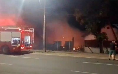 VÍDEO: Incêndio destrói casa às margens da BR-116
