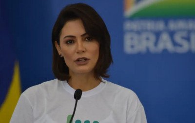 Michelle se reúne com Moraes no STF após PGR defender prisão domiciliar para Jair Bolsonaro