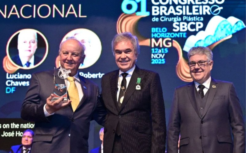 Dr. José Horácio Aboudib é homenageado pela Sociedade Brasileira de Cirurgia Plástica