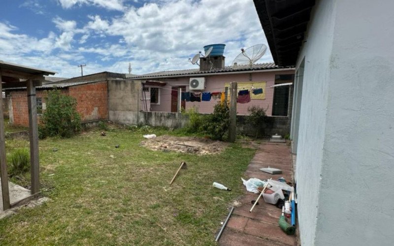 Mulher foi encontrada morta no interior de uma fossa séptica, em Balneário Pinhal