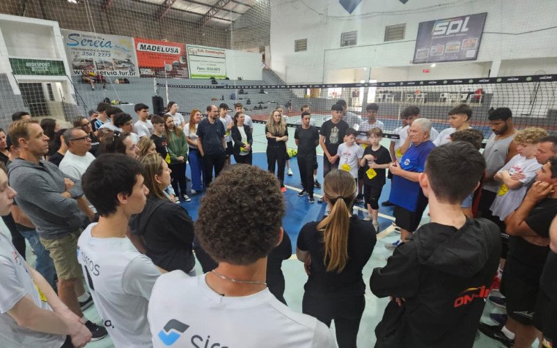 Lenda do vôlei também conversou os os pais que estiveram na ABAMF | abc+