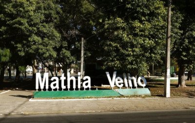 "Tá uma vagabundagem só": Moradores reclamam da Praça Pio X