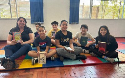Leitor presente da Emeb Elvira Brandi Grin incentiva leitura