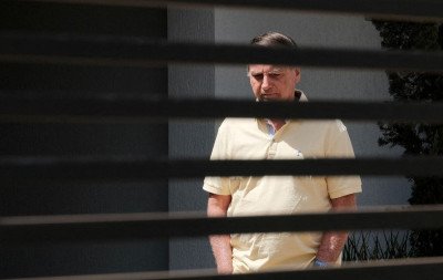 Defesa de Bolsonaro pede ao STF autorização para incluir cuidador na prisão domiciliar
