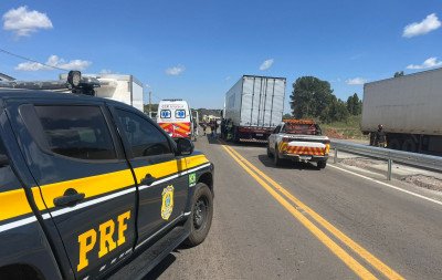 BR-386: Homem morre em acidente entre carros e caminhão