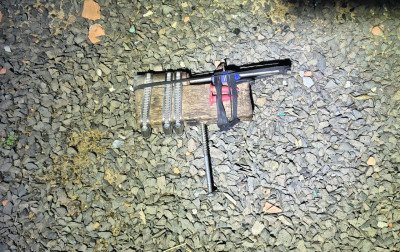 Morador de Canoas fica gravemente ferido na mão ao manusear arma artesanal abandonada por motociclista em fuga