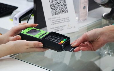 Com o 13º chegando, saiba como usar o salário para organizar as finanças no final do ano