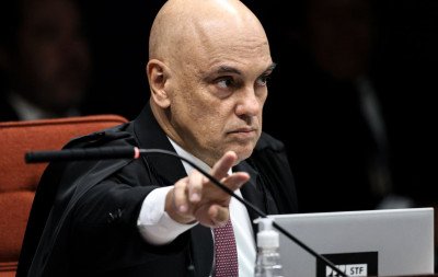 Moraes dá prazo de 24 horas para Filipe Martins explicar possível descumprimento de cautelar