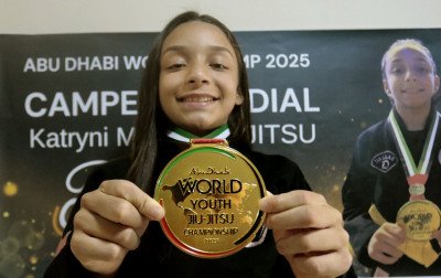 Canoense Katryni Mota conquista ouro no Mundial de Jiu-Jítsu em Abu Dhabi