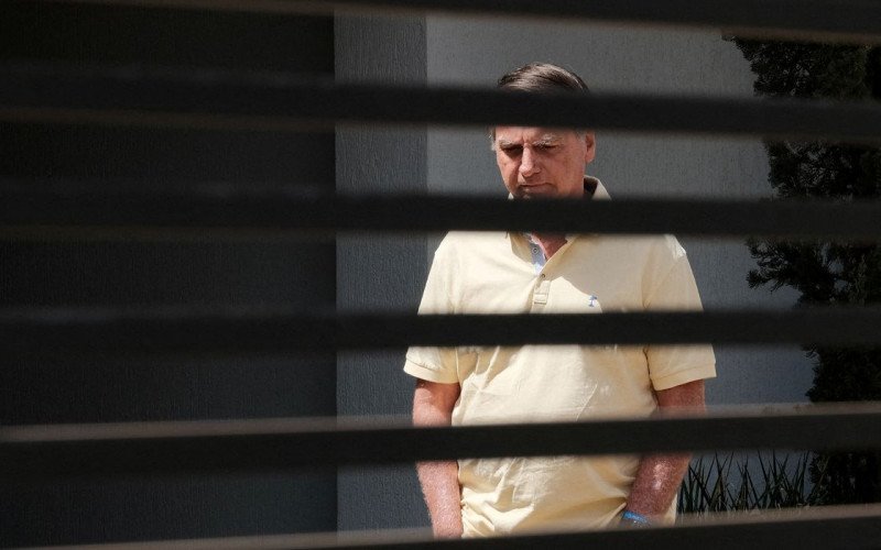 Após audiência de custódia, STF mantém prisões de Bolsonaro e mais 5 | abc+