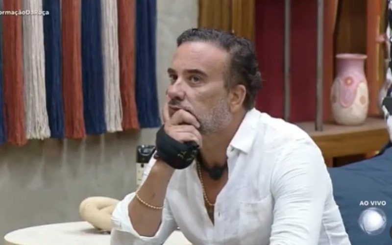 Fabiano Moraes, pai da Viih Tube, ficou quieto enquanto Adriane Galisteu anunciava expulsão de Creo Kellab em A Fazenda 17 | abc+