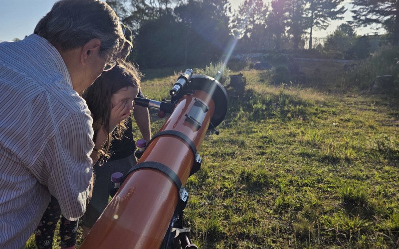 Observação da lua cheia através de telescópio será possível no Parque do Palácio