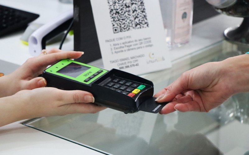 Momento pode ser de compras, mas principalmente de colocar as finanças em dia | abc+