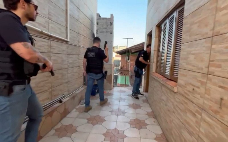 Operação Divas garantiu a prisão, nesta quinta-feira (27), de três suspeitas de integrar grupo de criminosas em Canoas | abc+