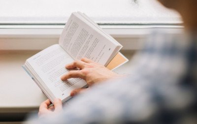 7 livros de não ficção que acabam de ser lançados para você ler ainda em 2025